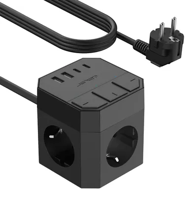 Image de Prise murale avec 3 prises de courant et 4 ports de chargement USB