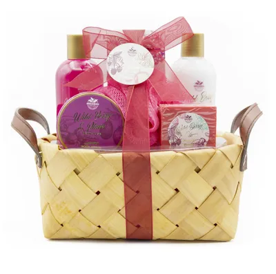Produktbild von Geschenkkorb für Frauen Revitalis Waldfrucht & Pflaume 7-in-1