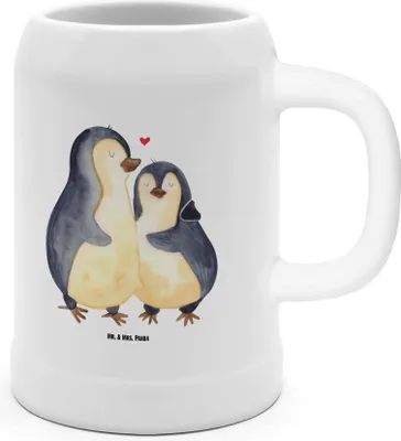Produktbild von Mr. & Mrs. Panda Krug Pinguin umarmen - Weiß - Geschenk, Bier Humpen, Hochzeit, Verknallt, Umarmung Verliebt, Liebe, Hochzeitsgeschenk, Seidel, Steinkrug