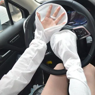 Image de 3 paires de chapeaux de soleil, en forme de fer à cheval, anti-UV, à larges bords et dotés d'une fermeture velcro, parfaits pour les femmes qui conduisent.