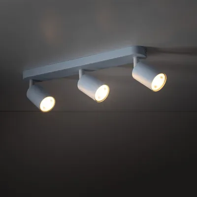 Imagen del producto de Foco reflector LIVIA BLUE, modelo 10238, de TK Lighting