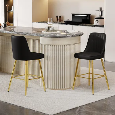 Produktbild von Schwarze Barhocker 2er Set moderne 100 cm Tresenhocker aus Kunstleder elegante Barstühle mit silbernem Metallgestell und Fußstütze für Kücheninsel