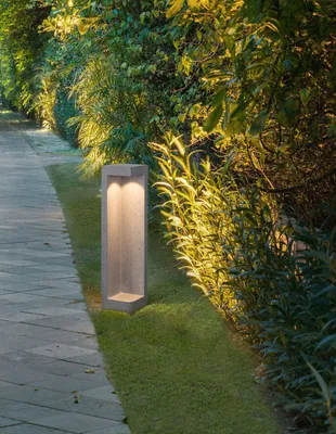 Produktbild von Nova Luce GRANTE LED Wegeleuchte Grau 5W IP65 Warmweiss 12x12x53cm 9790021