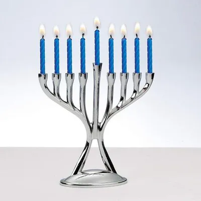 Immagine prodotto di Menorah in argento, in stile moderno, lucidata a specchio, alta 11,4 cm