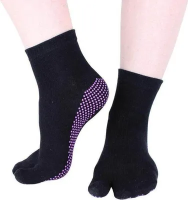 Produktbild von Hoopomania "One Toe" Antirutsch Yogasocken mit Gumminoppen, schwarz, Größe: M