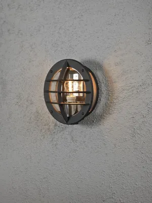 Produktbild von Konstsmide Oden Wandleuchte schwarz lackiertes Aluminium, opales Acrylglas, Hand EU 516-750