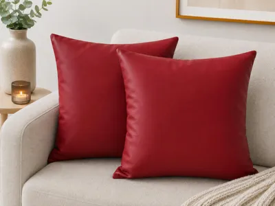 Zdjęcie produktu dla zestaw 2 poduszek 45x45 cm, poduszka dekoracyjna z wypełnieniem, poduszka dekoracyjna z poszewką, do sypialni i salonu w czerwonej ekoskórze