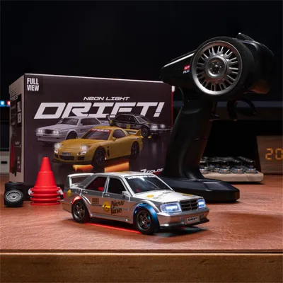 Produktbild von WHOOSH H1/H2 RTR 1:43 4WD Drift RC Auto, 2,4GHz Ferngesteuertes Rennauto mit Gyro, LED & Proportionalsteuerung, Silber