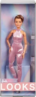 Immagine prodotto di Barbie Looks con capelli corti in abito rosa HRM14