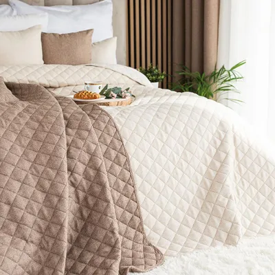 Produktbild von MOLLY Dekorative Tagesdecke - Cremefarbene Eleganz - 170x210 cm