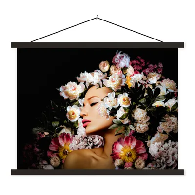 Produktbild von MuchoWow® Textilposter Frauen - Blumen - Rosen - Porträt 120x90 cm mit schwarzem Rahmen - Aufhänger für Poster