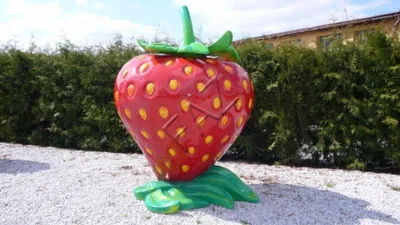 Image de Design Fraise Figure Statue Figures Sculptures Décoration Nouveau