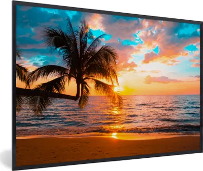 Produktbild von MuchoWow® Gerahmtes Poster Palme - Sonnenuntergang - Horizont - Strand - Meer - Tropisch 90x60 cm - Poster mit Schwarzem Bilderrahmen Wandposter Rahmen Foto Bilder - Fotorahmen - Foto-Plakat