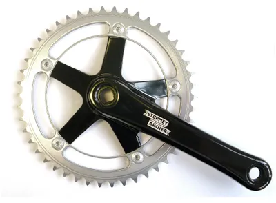 Image de Pédalier Sturmey Archer noir 48t 170mm fct68 (sa)