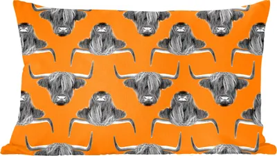 Produktbild von MuchoWow® Zierkissen Sofakissen Wohnzimmer Dekokissen 60x40 cm Schottisches Hochlandrind - Muster - Orange - Kopfkissen - Polster mit Foto