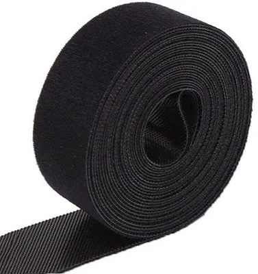 Obrázok produktu pre Unyqoos® Čierne popruhové stiahovacie pásky – opakovateľne použiteľná rolka, 10 m × 50 mm, robustné mikroháčiky pre efektívne riadenie káblov