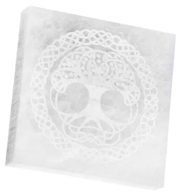 Produktbild von Lebensbaum Selenit Ladeplatte 7×8 cm – Graviert, Deko & Spiritualität