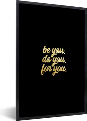 Produktbild von MuchoWow® Gerahmtes Poster Zitat - Selbstvertrauen - Gold - Schwarz 60x90 cm - Poster mit Schwarzem Bilderrahmen Wandposter Rahmen Foto Bilder - Kunst