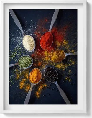 Produktbild von Löffel mit bunten Gewürzen für die Küche– Wandbild mit Rahmen – Gerahmtes Bild  – Wanddekoration – 60x80 cm –  Weiß Rahmen