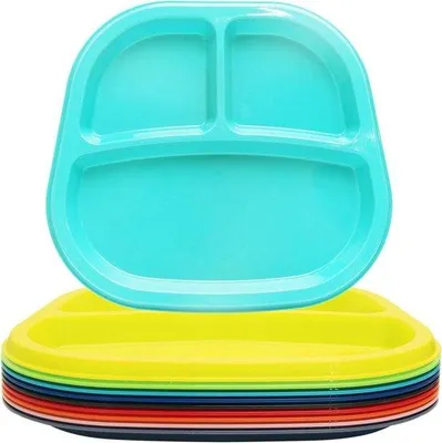 Immagine prodotto di Set di piatti per bambini - 9 pezzi - Piatti in plastica per bambini - Set di 3 piatti - Design colorato e antiscivolo.