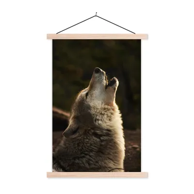 Produktbild von MuchoWow® Textilposter Wolf - Grau - Tiere 60x90 cm mit holzfarbenen Rahmen - Textil