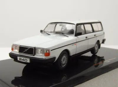 Produktbild von Ixo Models CLC572 Volvo 240 GL Kombi 1988 weiß 1:43