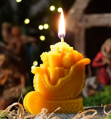 Produktbild von tea4chill Bienenwachskerze aus 100% Bienenwachs, Schlitten, Kerze 9,5x10cm, Geschenk für Weihnachten, handgefertigt