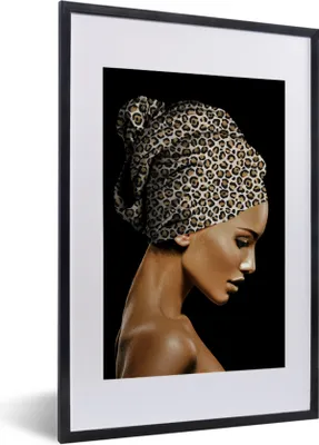 Produktbild von MuchoWow® MuchoWow® Gerahmtes Poster Frau - Kopftuch - Tigerdruck 40x60 cm - Poster mit zchwarzem Bilderrahmen - Poster in Rahmen