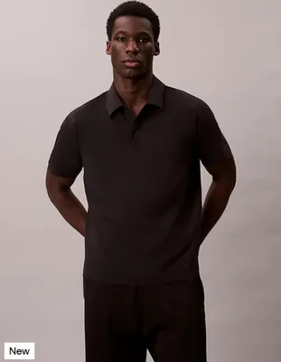 Produktbild von Calvin Klein Poloshirt mit Nitro-Polokragen, schnelltrocknend, atmungsaktiv, leicht, recycelt