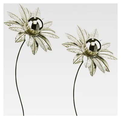 Produktbild von Gartenstecker Weißes Blütenmotiv, 2er Set, Metall, 92 cm, dekorative Blumenstecker mit Edelstahlkugel für moderne Gartendekoration