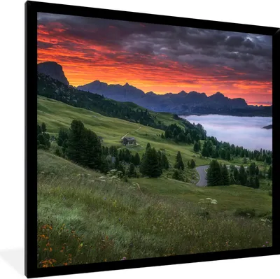 Produktbild von MuchoWow® Gerahmtes Poster Gras - Berge - Abend 40x40 cm - Poster mit Schwarzem Bilderrahmen Wandposter Rahmen Foto Bilder - Mit Rahmen - Wanddekoration Schlafzimmer