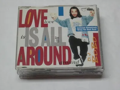Produktbild von Love Is All Around (x3+1)