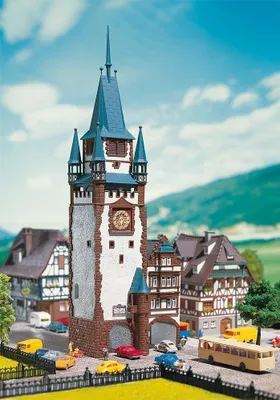 Zdjęcie produktu dla Faller 232270 Martinstor we Fryburgu Bryzgowijskim, epoka IV