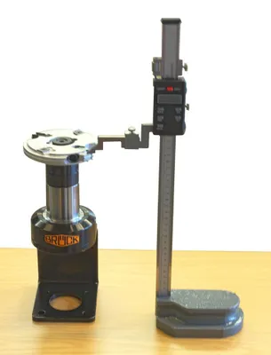 Obrázok produktu pre Digitálny výškomer BRÜCK 0–300 mm – presnosť merania 0,01 mm | 139053M