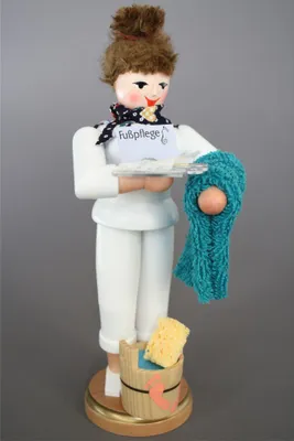 Obrázok produktu pre Fajčiarsky pedikér s uterákom výška 23 cm NOVINKA