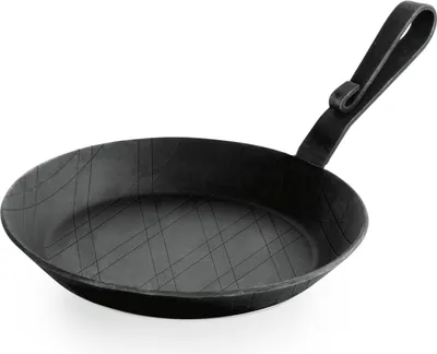 Zdjęcie produktu dla Patelnia do smażenia i serwowania Ø 24 cm żeliwna z zakrzywionym uchwytem hakowym