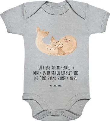 Produktbild von Mr. & Mrs. Panda Strampler Baby Robbe Liegen 1. - 3. Monat - Heather Grey - Geschenk, Robben, overall, Freude, Lustige Sprüche, Einteiler, Strand, babykleidung body