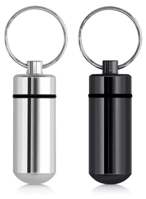 Produktbild von kwmobile 2x Metall Pillendose - 4,8 x 1,7 x 1,7 cm - Tablettendose Box mit Ring - Pillenbox Kapsel - Dose für Medikamente in Schwarz Silber