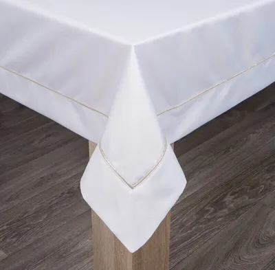Obrázek produktu pro Slavnostní ubrus stolní dekorace MADELE bílé zlato 140x180