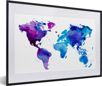 Produktbild von MuchoWow® Gerahmtes Poster Weltkarte - Aquarell - Lila - Kinder - Jungen - Mädchen 60x40 cm - Poster mit Schwarzem Bilderrahmen Wandposter Rahmen Foto Bilder - Schlafzimmer - Plakat in Rahmen - Drucken