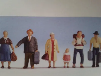 Reisende H0 – Modellbaufiguren, Kunststoff, mehrfarbig
