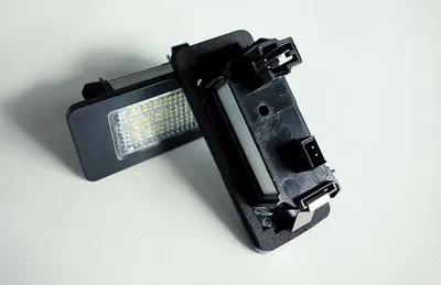 Produktbild von Kennzeichenbeleuchtung 2x LED für VW Golf 6 Passat B7 Sharan 7N Touran Touareg