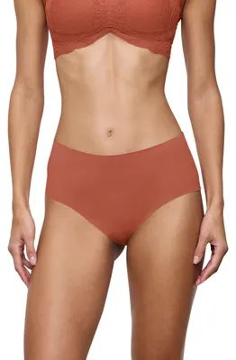 Productafbeelding van Triumph Pretty Micro, Ondergoed, Hoge slip, Volwassen, Dames, Rood, Maat S