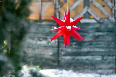 Produktbild von Novaliv Weihnachtsstern Dekostern | 25cm ROT | Innen und Aussen | LED mit Schuko Stecker | Weihnachtsdeko Stern beleuchtet