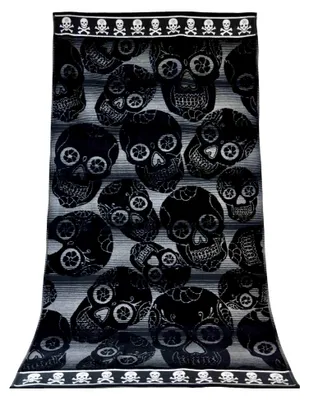 Produktbild von Frottee-Strandtuch mit Mehrschädel-Motiv 90x165 cm - Schwarz