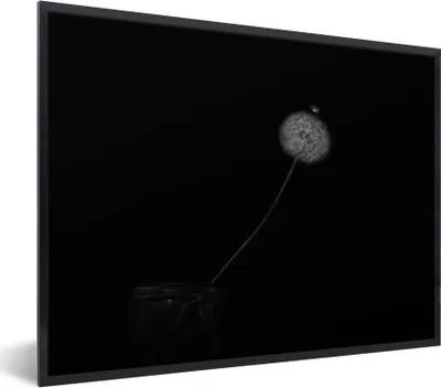 Produktbild von MuchoWow® Gerahmtes Poster Blumen - Löwenzahn - Samen - Schwarz - Weiß 40x30 cm - Poster mit Schwarzem Bilderrahmen Wandposter Rahmen Foto Bilder - Kunstposter - Wanddekorationen