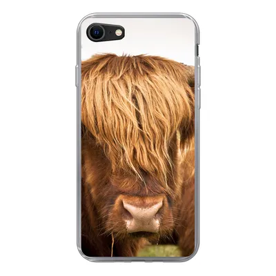 Produktbild von MuchoWow® Handyhülle Schutzhülle Hülle für iPhone SE 2022 Schottische Highlander - Braun - Gras Silikon Softcase Handy Hülle