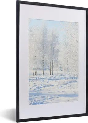 Produktbild von MuchoWow® Gerahmtes Poster Schnee - Bäume - Winter 40x60 cm - Poster mit Schwarzem Bilderrahmen Wandposter Rahmen Foto Bilder - Poster in Rahmen