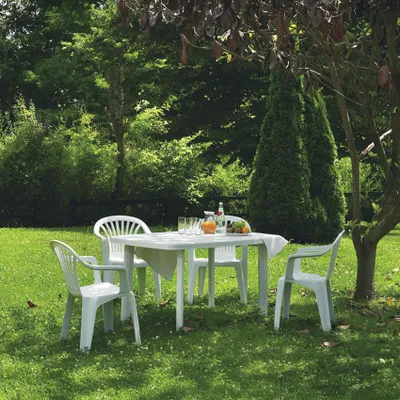 Produktbild von Praktisches, leichtes und pflegeleichtes Gartenmöbel-Set für 4 Personen
