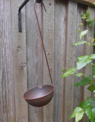 Produktbild von Vogeltränke Vogelbad Schale z. Hängen Eisen massiv D 14 cm